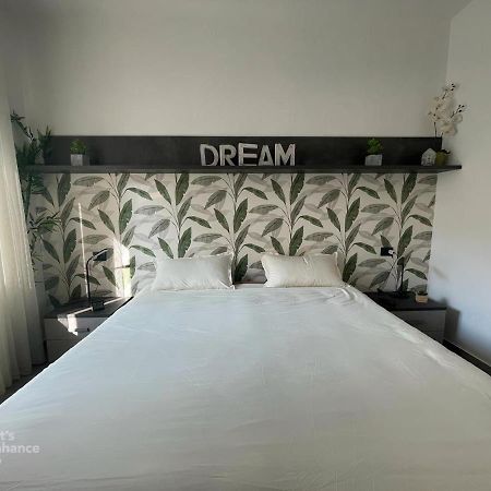 R39 Modern Apartment With Private Parking 米兰 外观 照片