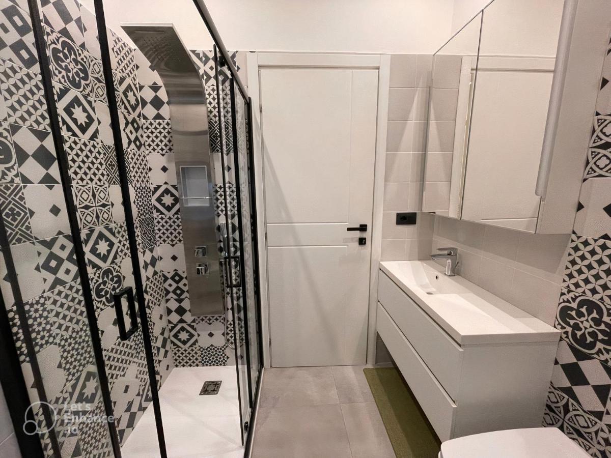 R39 Modern Apartment With Private Parking 米兰 外观 照片