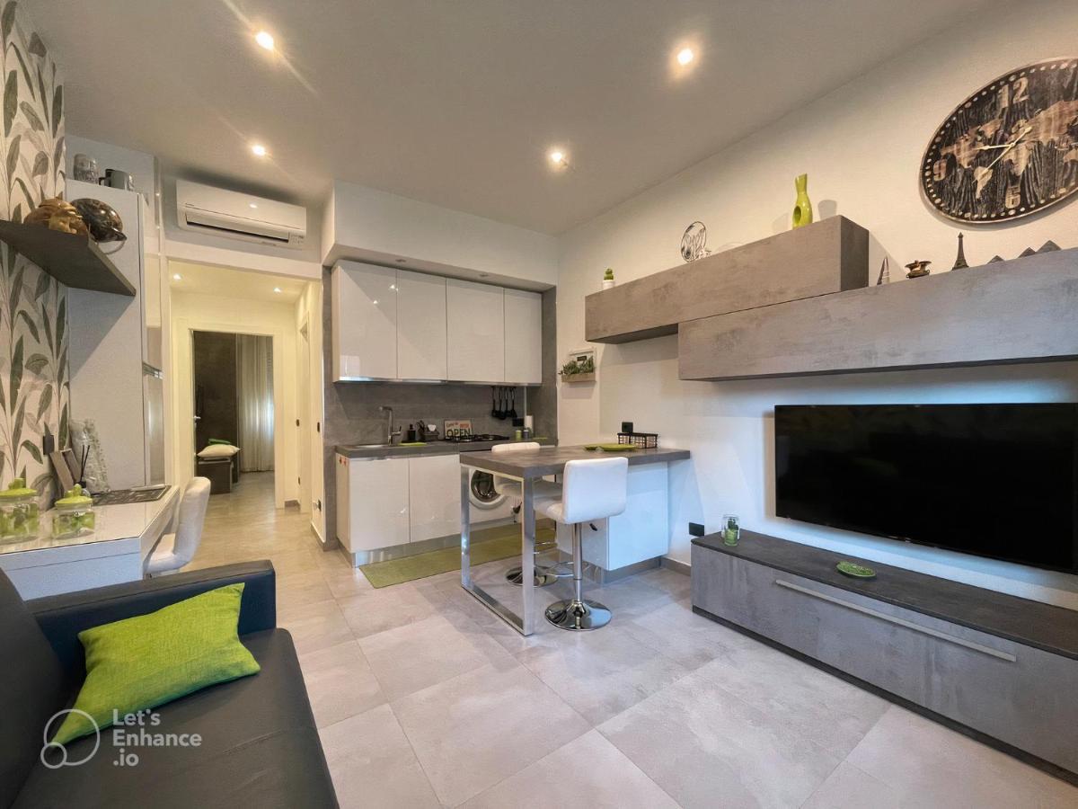 R39 Modern Apartment With Private Parking 米兰 外观 照片